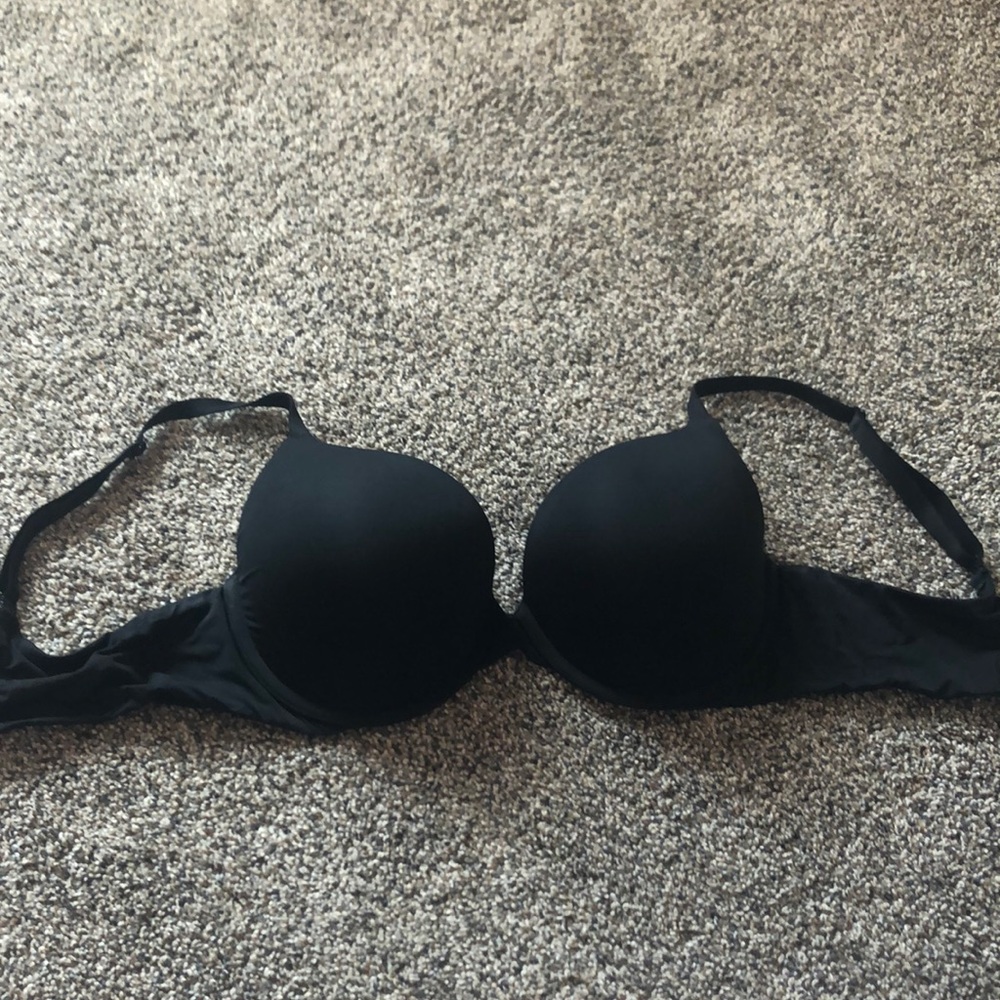Victoria’s Secret Plain Black Bra